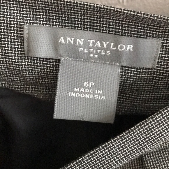 Herringbone Pencil Skirt by Ann Taylor 6 petite - Picture 6 of 8